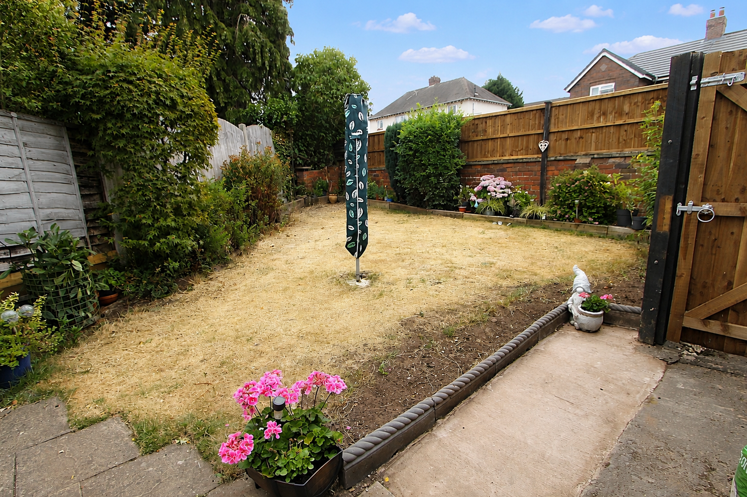 Brinton Crescent, Kidderminster